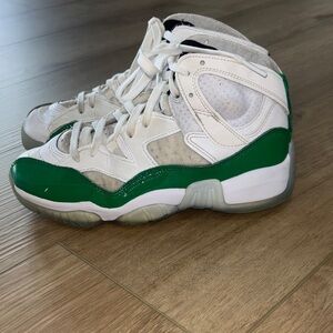 Jordan Jumpman Two Trey Sz 55Y  Basketball Lucky Green | DQ8431-130 |